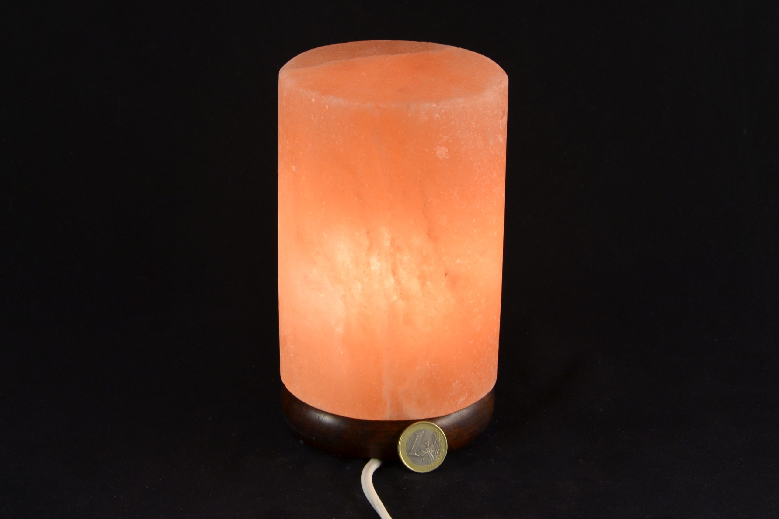 Elektrická soľná lampa z himalájskej soli, Valec, 2,5–3 kg, drevený podstavec – Obrázok 2