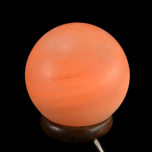 Elektrická soľná lampa z himalájskej soli, Flame ball, 2,5–3 kg, drevený podstavec